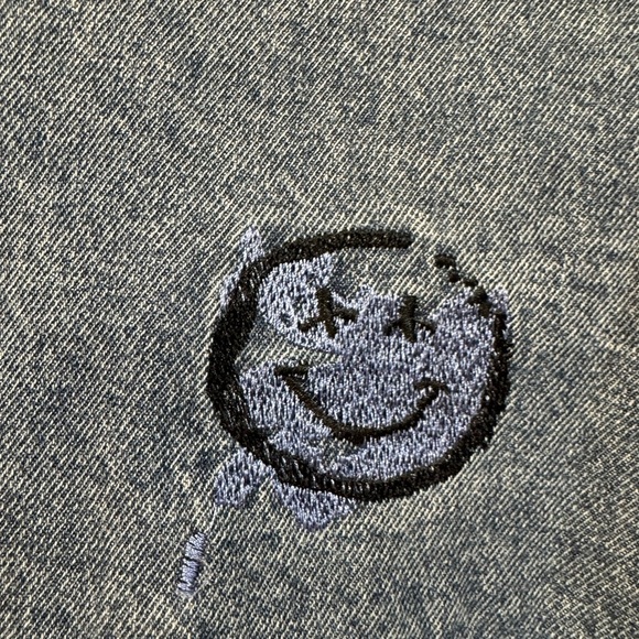 NWT, Smile Embroidery Patches, Denim Jacket, Easel - Picture 8 of 9